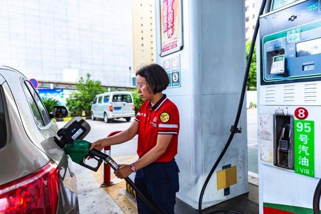 廣安汽油價格變化中的學習之路，自信與成就感的源泉