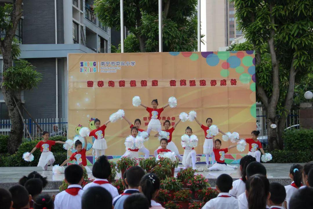 廣西南寧最新招聘信息匯總，啟程職場(chǎng)，自信閃耀在變化與學(xué)習(xí)的浪潮中