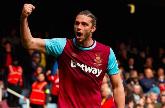 實況足球8最新轉(zhuǎn)會動態(tài)，轉(zhuǎn)會市場風(fēng)云變幻揭秘