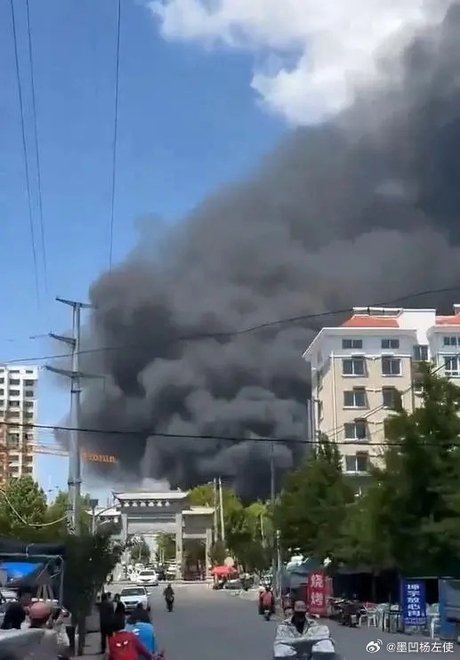 煙臺大火最新動態(tài)，力量與希望的展現(xiàn)——變化中的自信與成就感