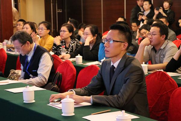 脫發(fā)最新進展，頭頂奇遇與友情力量的力量探索