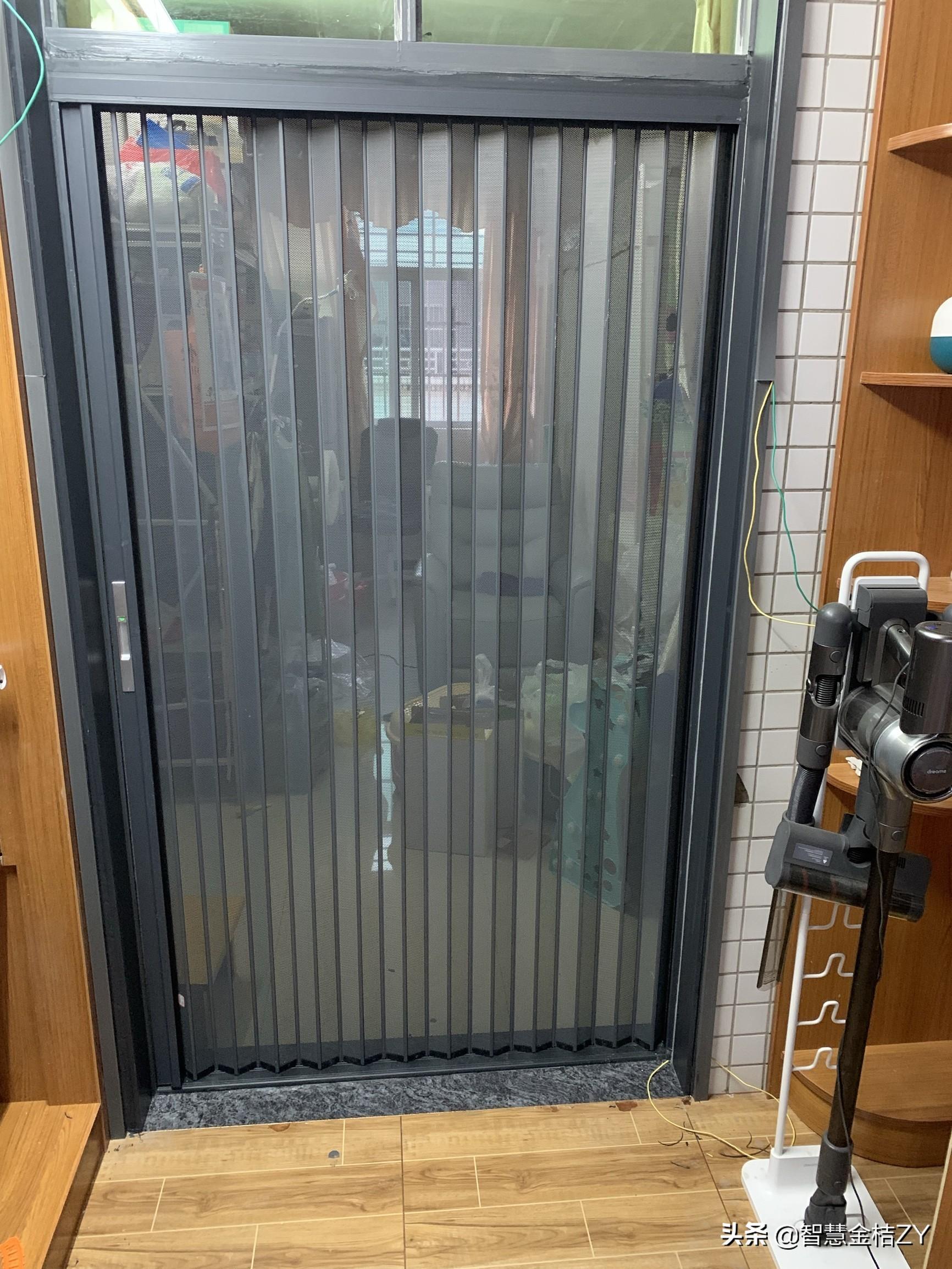 最新折疊門，開啟變化之門，自信邁向成功之路的時(shí)尚之選