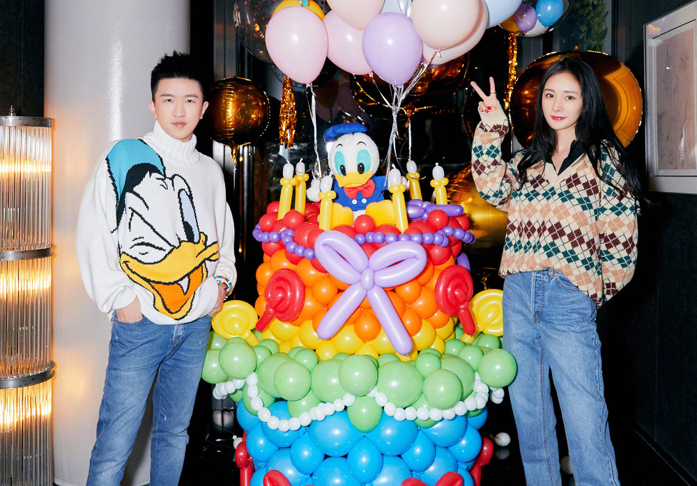 最新生日圖片分享，小巷深處的特色小店，生日探索之旅啟程！