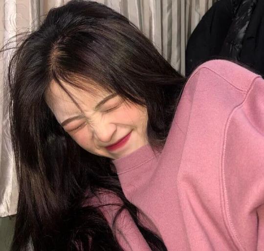 最新個性女生頭像，小巷深處的獨特風(fēng)尚風(fēng)采