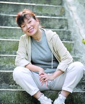 龍應(yīng)臺最新作品，現(xiàn)代社會的文化反思與人性探索之旅