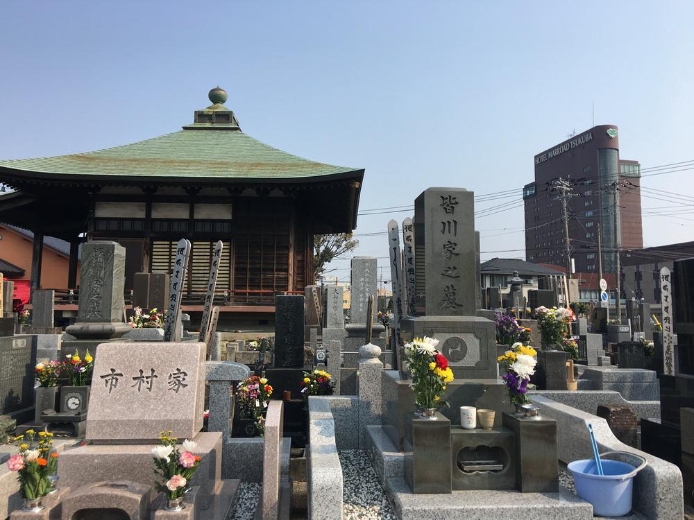 最新墓地圖片與小徑特色小店，探尋安寧之地的獨特韻味