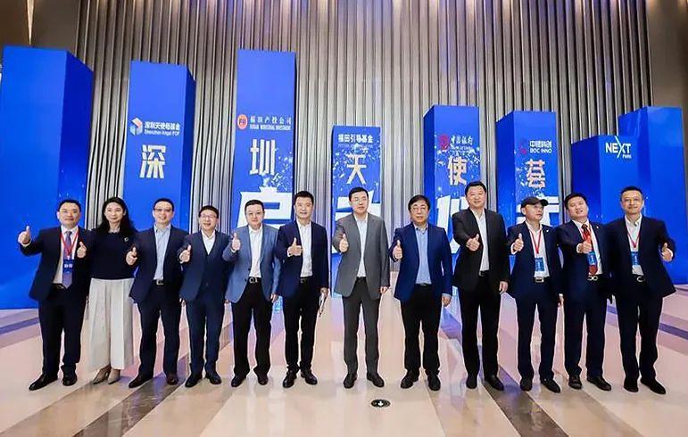 探索小巷獨(dú)特風(fēng)情小店，最新租房信息一網(wǎng)打盡！