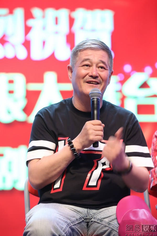 趙本山最新互動揭秘，近距離感受喜劇大師的魅力傳奇