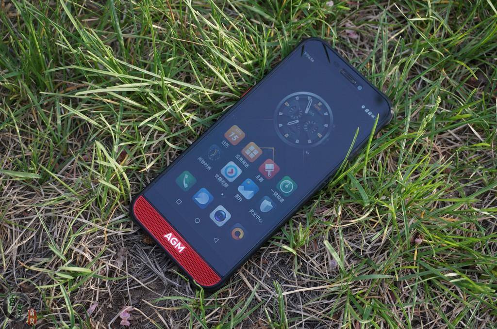 重磅新品手機(jī)亮相，科技魅力一網(wǎng)打盡！