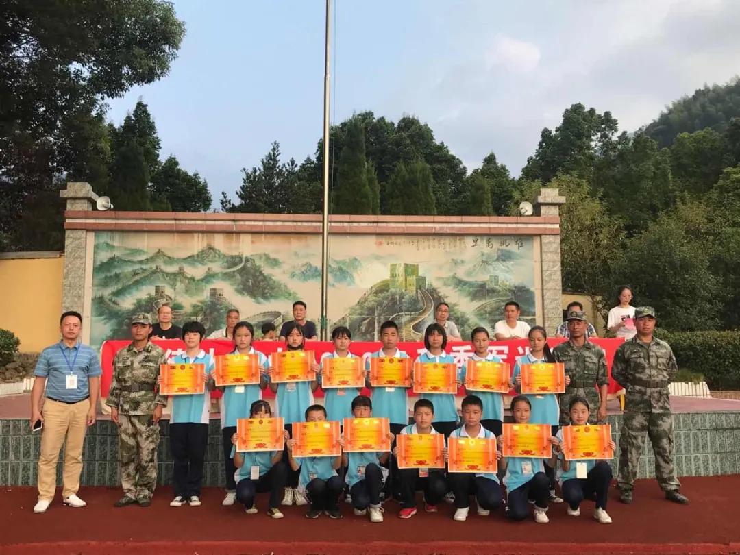 科技、社會與經(jīng)濟熱點話題的最新新聞摘要探討