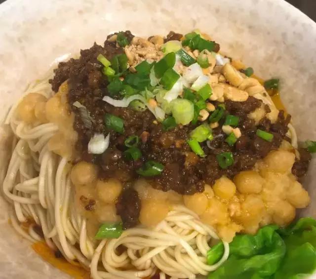 最新重口話題深度論述，揭示觀點與探討熱議