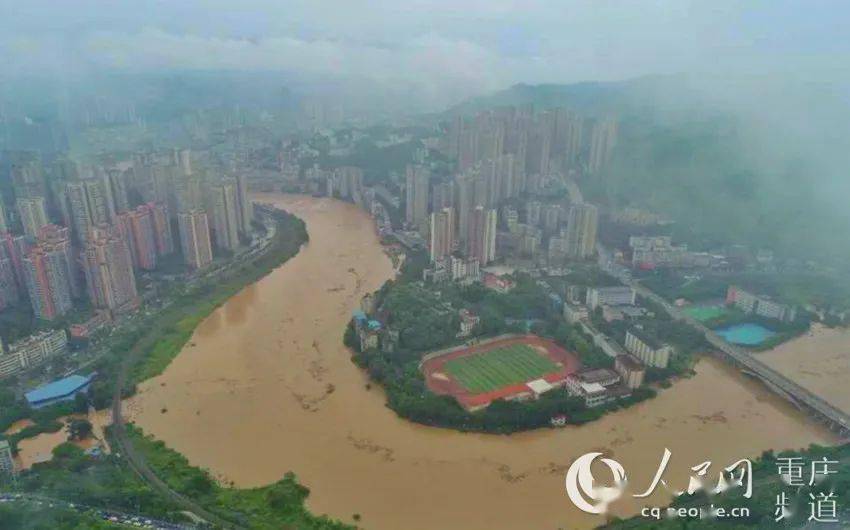 洪峰來襲，背景、事件、影響與時代重要性解析