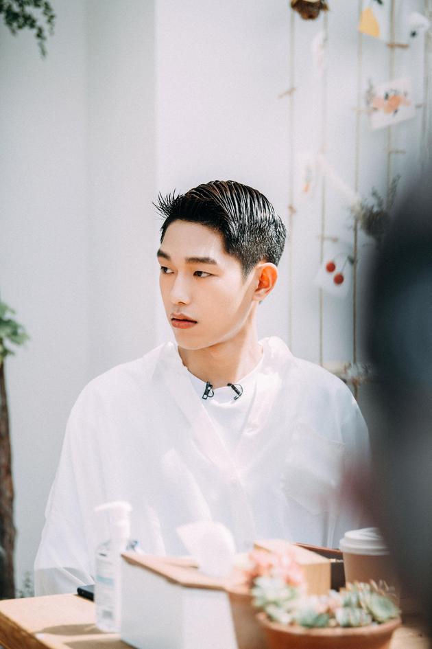 王鏘，時尚潮流的引領者最新動態(tài)