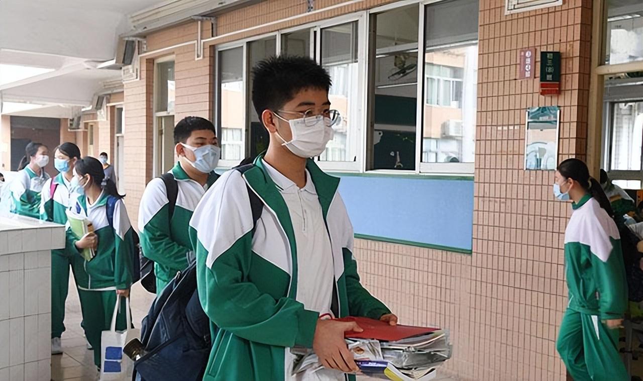 最新暴雨通知，科技智能守護(hù)安全，生活無憂預(yù)警通知