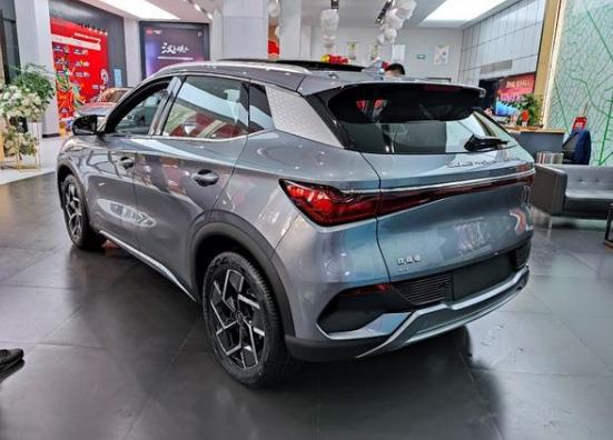 比亞迪電車(chē)最新動(dòng)態(tài)引領(lǐng)行業(yè)革新風(fēng)暴！