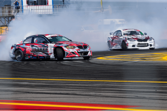 最新車漂移，漂移中的友情與家庭溫馨時(shí)刻