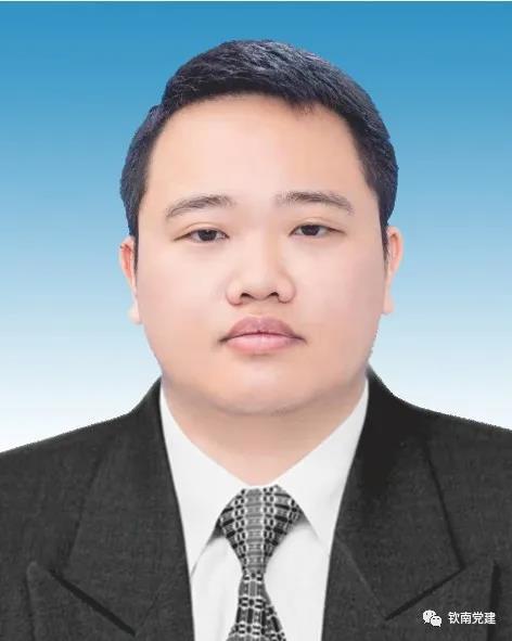 科技革新引領(lǐng)未來(lái)，最新區(qū)干部任職公示揭示智慧藍(lán)圖