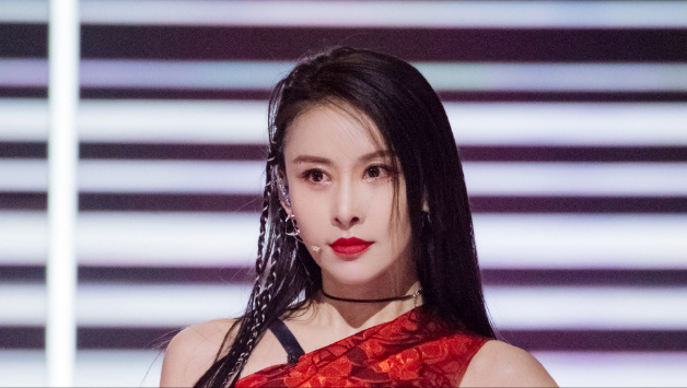 浪姐最新淘汰名單，變化中成長，自信成就輝煌之路