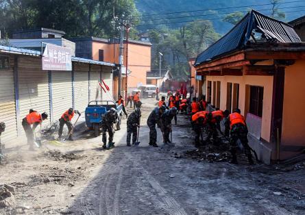 甘肅泥石流最新動(dòng)態(tài)，災(zāi)難預(yù)警與應(yīng)對(duì)策略探討