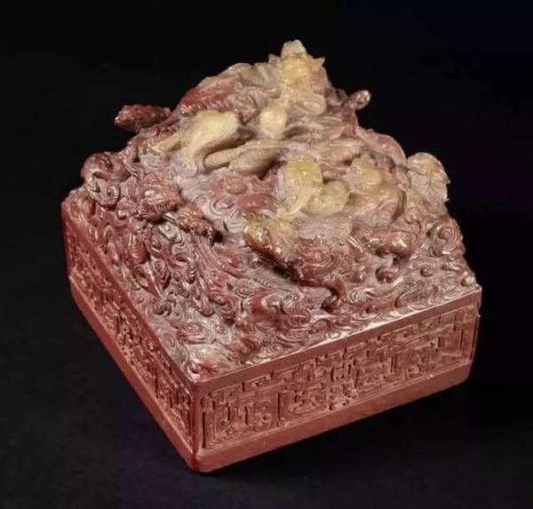 時代之光下的璀璨明珠，最新款寶雕亮相！